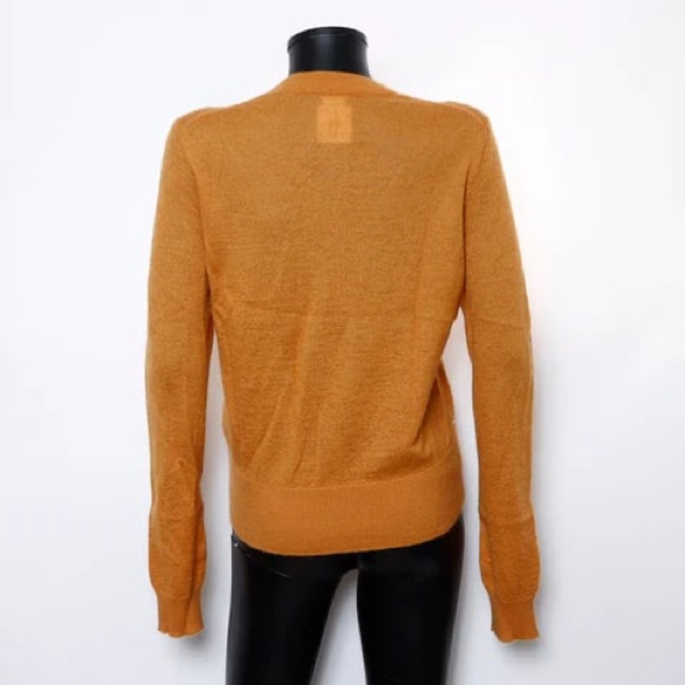 Authentic CHANEL cashmere knit caramel faux pearls sweater 🍂 - Picture 4 of 15